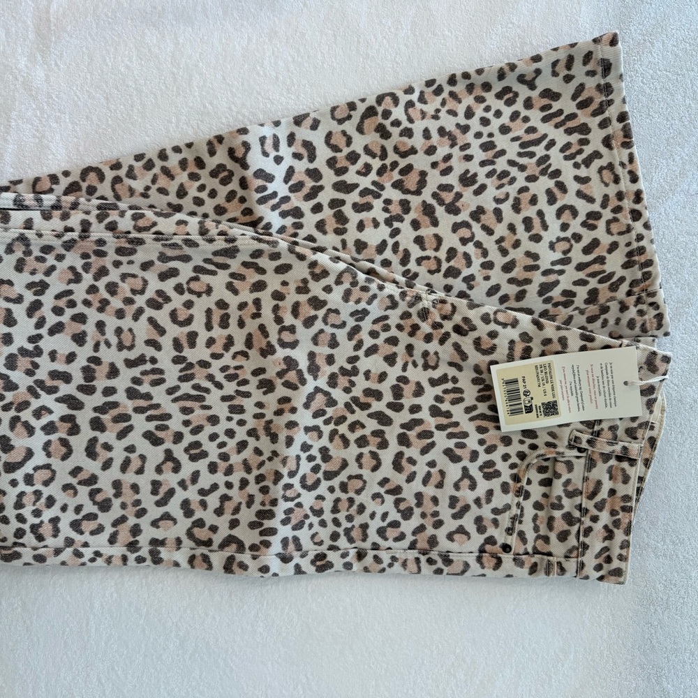 Sézane Wide Leg Trouser in Leopard Print Blonde - Picture 3 of 10